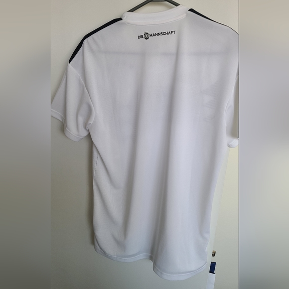 2018 Germany Adidas kit - Picture 2 of 2
